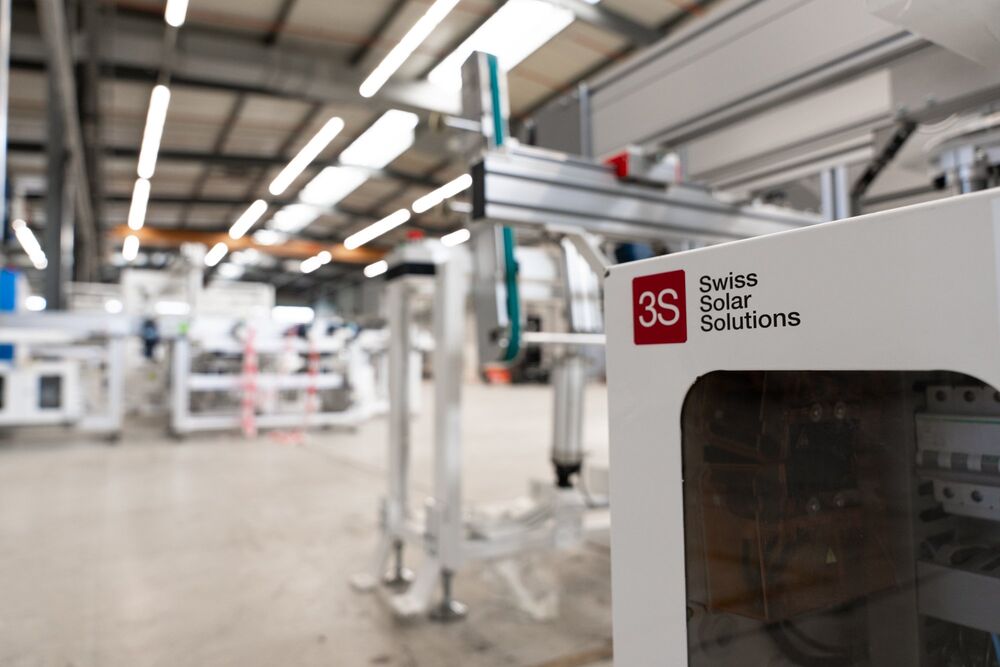 In drei Videos zur Eröffnung des Produktionsstandortes gewinnt man einen Eindruck von der modernen Anlage.